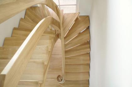 Holztreppen aus Polen, Massivholztreppen Treppen