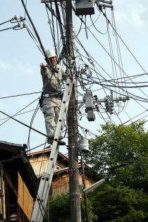 Elektriker Team für die Industrie- und Gebäudeinstallation