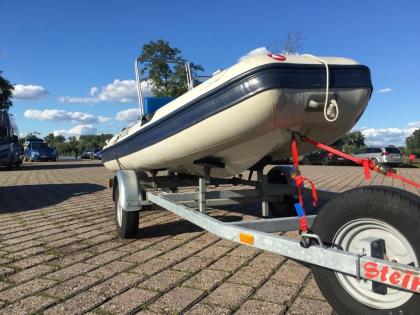 Schlauchboot mit GFK Festrumpf, zusammen mit Yamaha 30 PS Motor + Steinbacher Tr