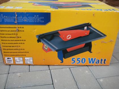 Fliesenschneidemaschine mit Wasserbad