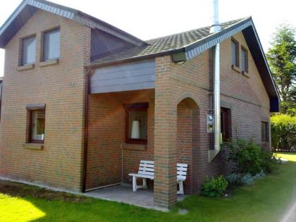 Ostsee-Ferienhaus Casa Mia mit überdachter Terrasse, Kamin und Internet