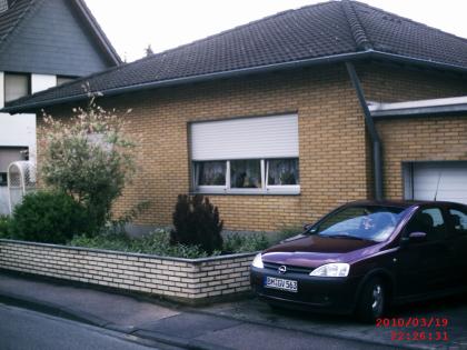 Walmdachbungalo mit großer Terrasse, Garten, 11Zimmer,3Toiletten,freistehend,