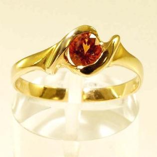 Gold Ring mit Edelstein  Goldschmuck Juwelier online  