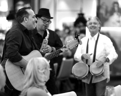ITALY-MUSIKER Italienische Live Musik