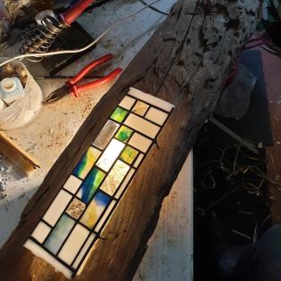 Fensterbankstele in der Kunst Werkstatt Mülheim & TIffany Lampen Reparatur Nrw