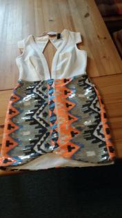 1 Kleid mit Glitzer Gr: S zu Verkaufen!