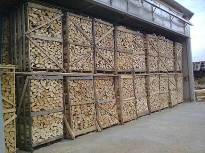 Trockenes Brennholz zu verkaufen