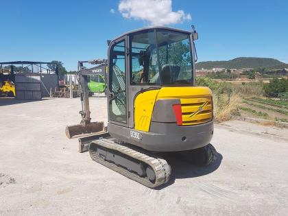 VOLVO EC 35