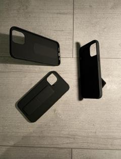 IPhone 12 Pro Max Case Hülle in schwarz mit Fingerhalterung (Neu)