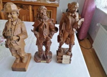 Holzfiguren