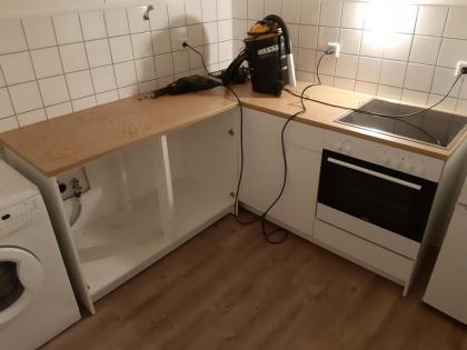 Umzugshelfer hilft in Düsseldorf beim Umzug