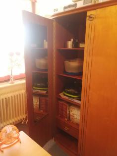 Antiker Retro Vintage Kleiderschrank, viertürig, aus Massivholz