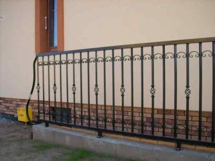Schmiedeeisenzaun aus Polen, Metalltreppen aus Polen, Metallzaune