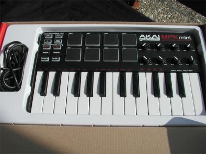 Akai MPK mini USB/MIDI Controllerkeyboard