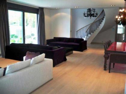 Exclusive villa near the City of Athens