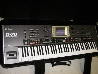 Roland G-70 keyboard, music workstation with case