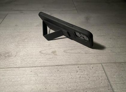 IPhone 12 Pro Max Case Hülle in schwarz mit Fingerhalterung (Neu)