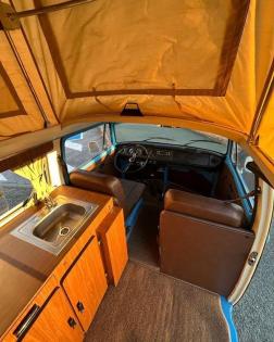 VW T2 Camper Bus von 1976