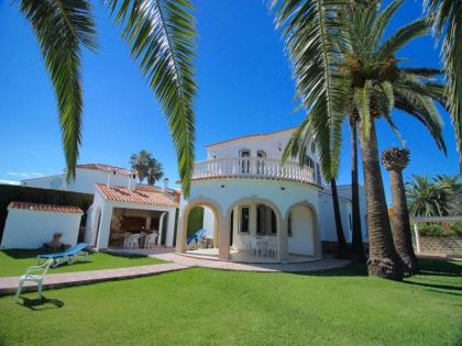 Spanien; strandnahes Ferienhaus mit privatem Pool zu vermieten