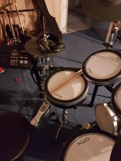 Yamaha DTX760 E-Drum Set