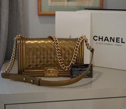 CHANEL 100% ORIGINAL Lackleder Boy Handtasche, Original Rechnung