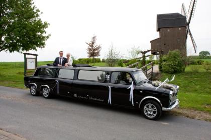 Trabi-XXL als Hochzeitsauto, ein Hochzeitstraum im Trabi Limousinen Oldtimer