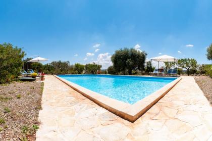 2018 Schönes Trulli-Ferienhaus mit Swimming-Pool, Bari, Apulien, Süditalien