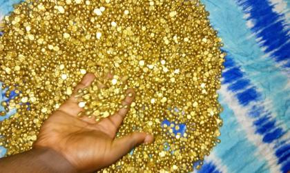 Gold Bars, gold nuggets, diamonds and other precious stones for sale