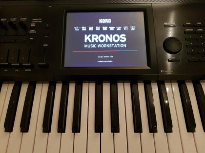 Korg Kronos 2 mit Originalverpackung