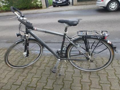 (224) 27 Gang 28 Zoll Gabel u Sattel gefedert Rh 51