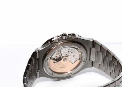Patek Philippe Nautilus Stahl Uhr 5711/ 1A-010 Box Papiere2021