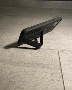 IPhone 12 Pro Max Case Hülle in schwarz mit Fingerhalterung (Neu)