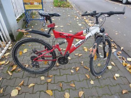 (36) 21 Gang 26 Zoll Gabel u Sattel gefedert mit Scheibenbremsen RH 48