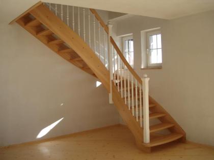 Holztreppen aus Polen, Massivholztreppen Treppen