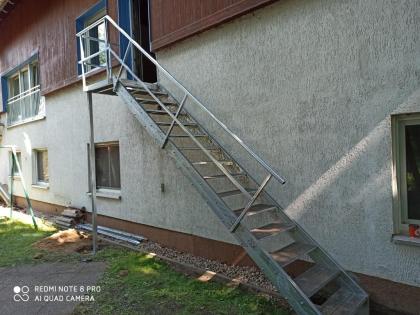 AußenTreppen, Metalltreppen aus Polen zum Garten, zur Terasse, Schmiedeeisenzaun