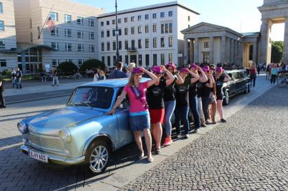 Trabi-XXL als Hochzeitsauto, ein Hochzeitstraum im Trabi Limousinen Oldtimer