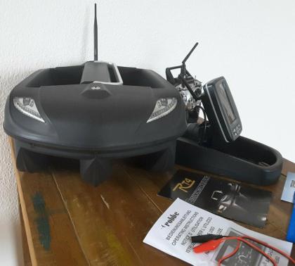 Carplounge Tackle Futterboot RT4 Schwarz Matt + Echolot