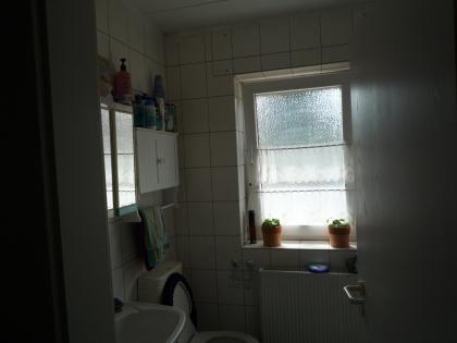 2 Zimmerwohnung, integrierte Küchenzeile, Bad/WC, Terrasse, Grundstücksnutzung D