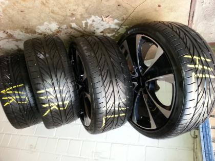 Reifen und Alufelgen Alutec Dynamite und Hankook