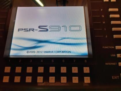 Yamaha Keyboard PSR S910