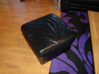 Ledersofa 2 und 3 Sitzer + Hocker