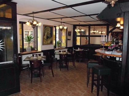 Restaurant sucht  Arbeitskräfte 
