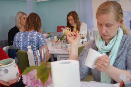 Mädelsabend - ohne Kerle - zum künstlerischen Gestalten von Keramik im Atelier A