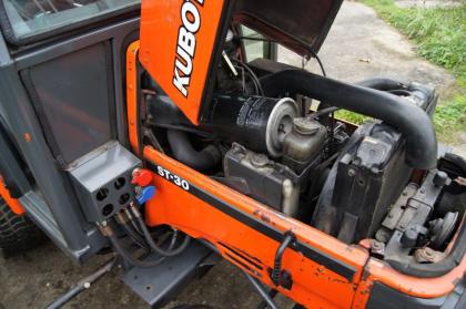 Kubota ST-30 Kleintraktor, mit Mähwerk und Grassammelbehälter