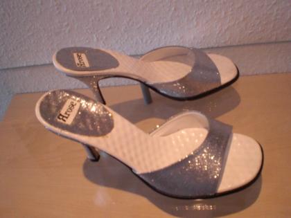 Silberne Damen Schuhe zu verkaufen