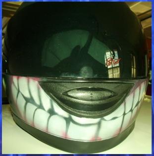 Airbrush Helm! Design -Grinsen mal anders!