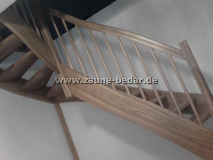 HOLZTREPPE AUS POLEN, HOLZTREPPEN VOM HERSTELLER, BESTE QUALITÄT DES HOLZES