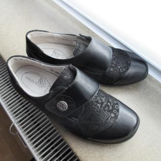 MARKENSCHUHE