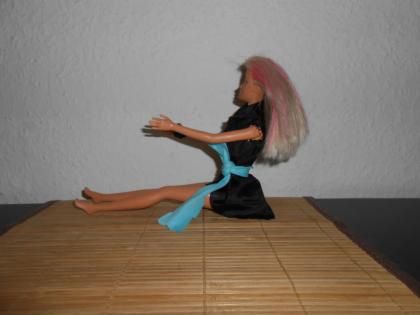 Barbie Puppe mit Strandkleid Mattel Spielzeug