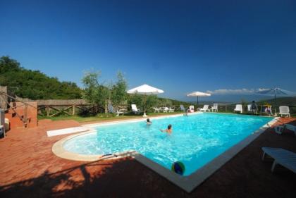 TOSKANA Kleiner Bauernhof mit Pool inmitten der Natur in Bucine